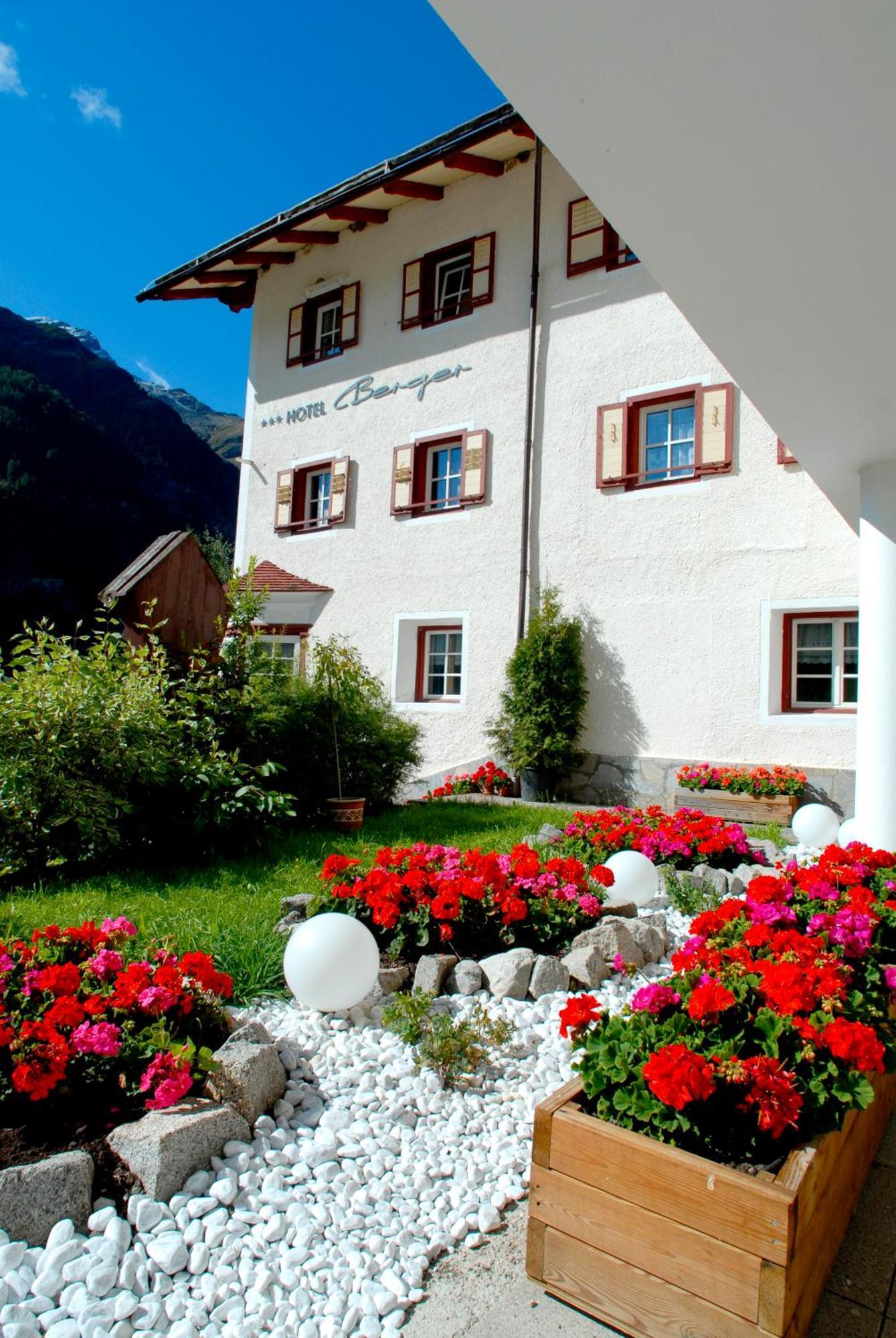 Hotel Berger Superior Рива ди Турес Екстериор снимка