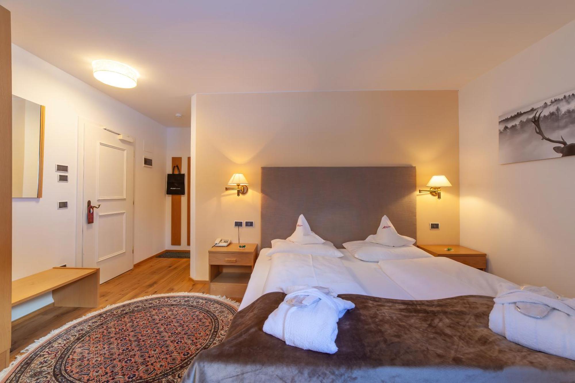 Hotel Berger Superior Рива ди Турес Екстериор снимка