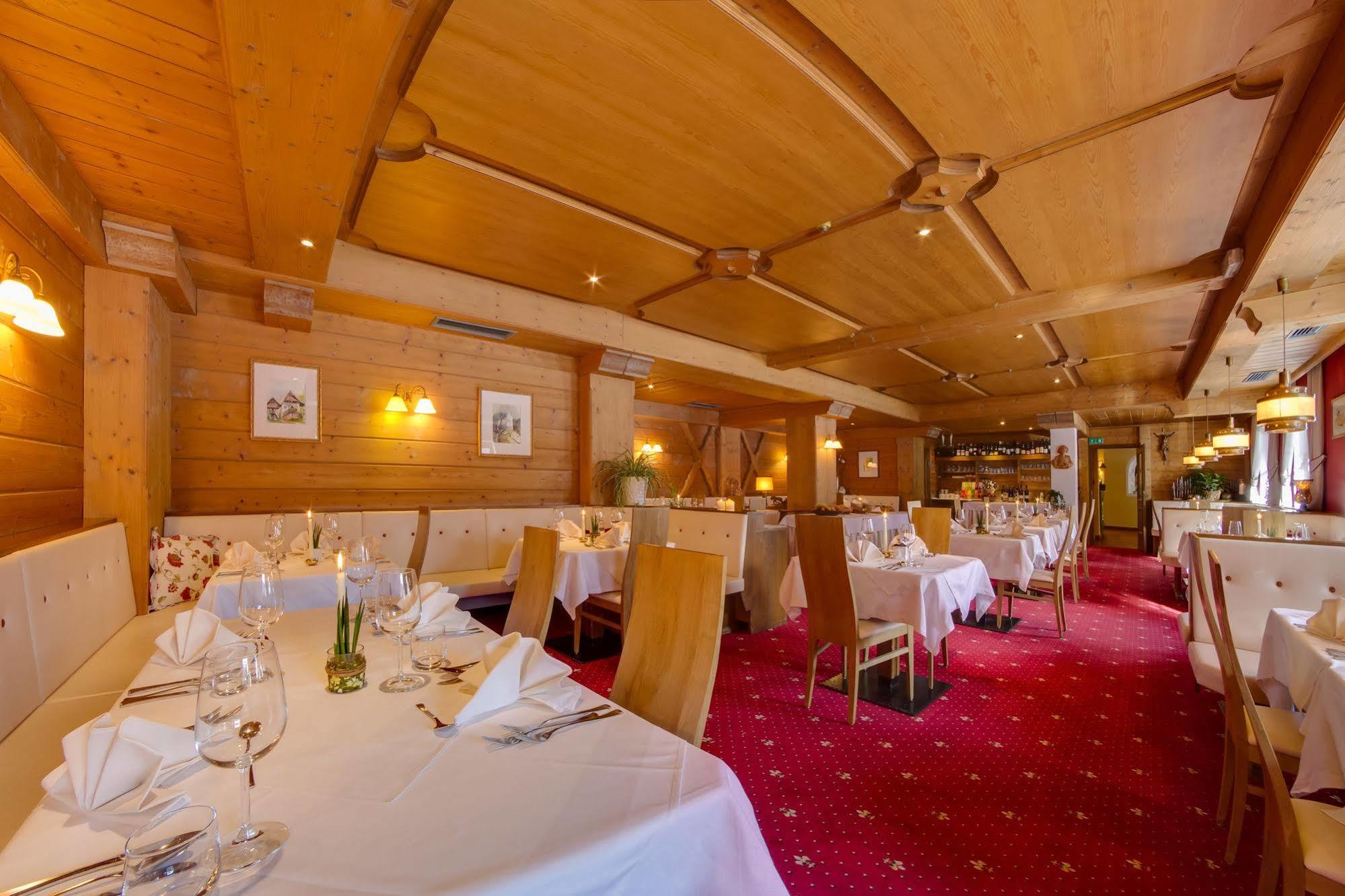 Hotel Berger Superior Рива ди Турес Екстериор снимка
